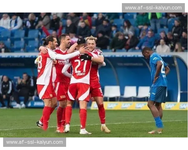 德甲赛场风云变幻：云达不来梅与霍芬海的绿茵对决